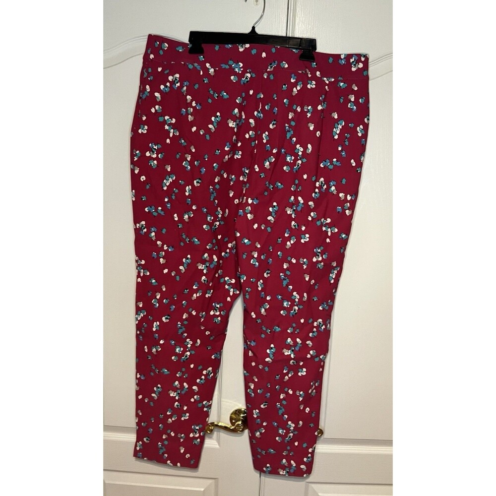 Kate & Mallory Pants Red Print Stretch Canvas Pull On Tapered Leg Plus 3X New - Picture 3 of 8